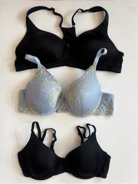 set of 3 bras Women's Lace-Accent Light Blue Bra with Yellow Embroidery size 38B